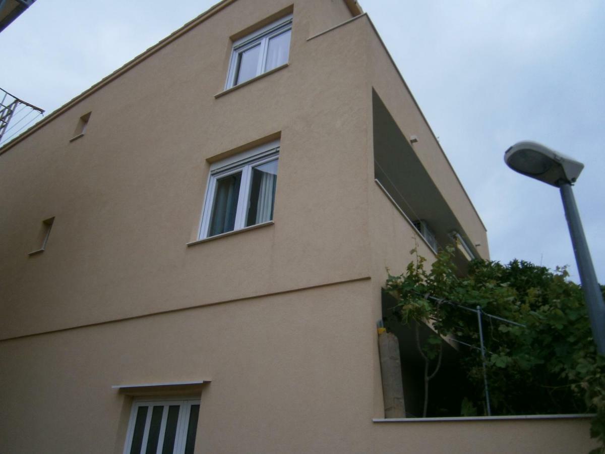 Apartment Willy Komiža Extérieur photo