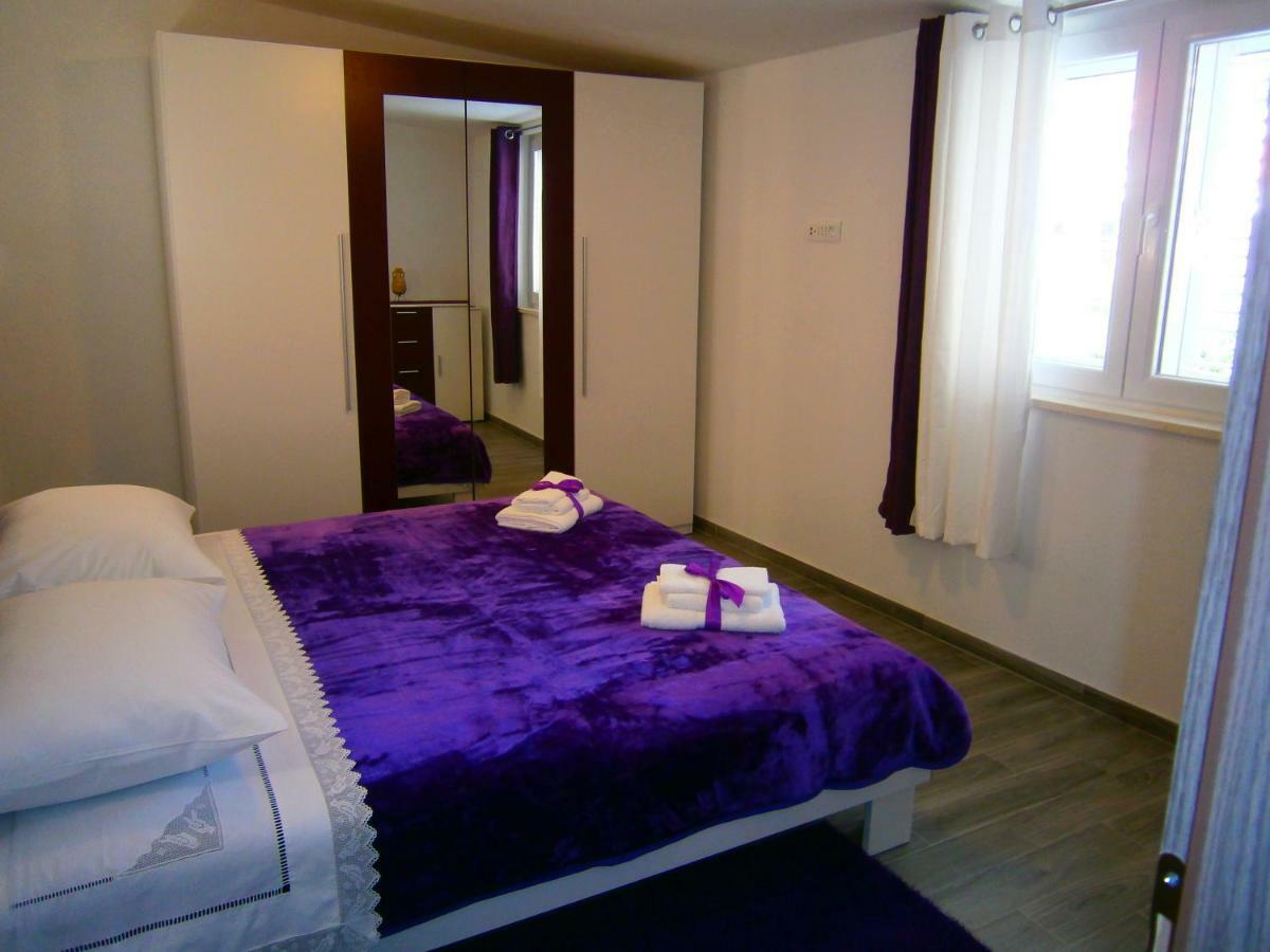 Apartment Willy Komiža Extérieur photo