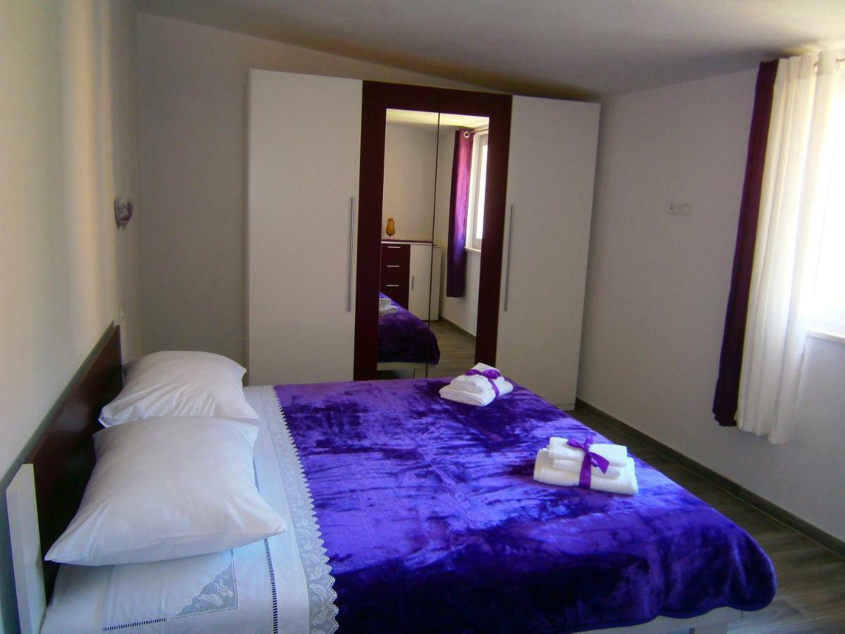 Apartment Willy Komiža Extérieur photo